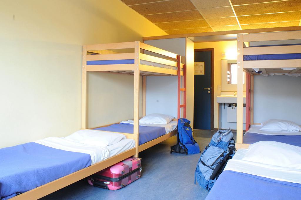 Lit Superposé dans Dortoir pour Femmes